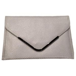 🆕️BCBGENERATION WHITE CLUTCH